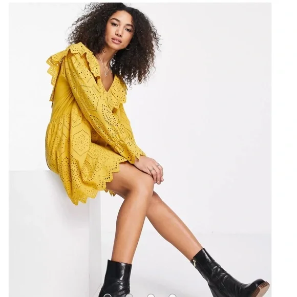 NWT  broderie ruffle neck chuck on dress in yellow - Picture 4 of 8